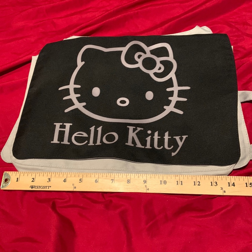 Hello Kitty lightweight messenger bag